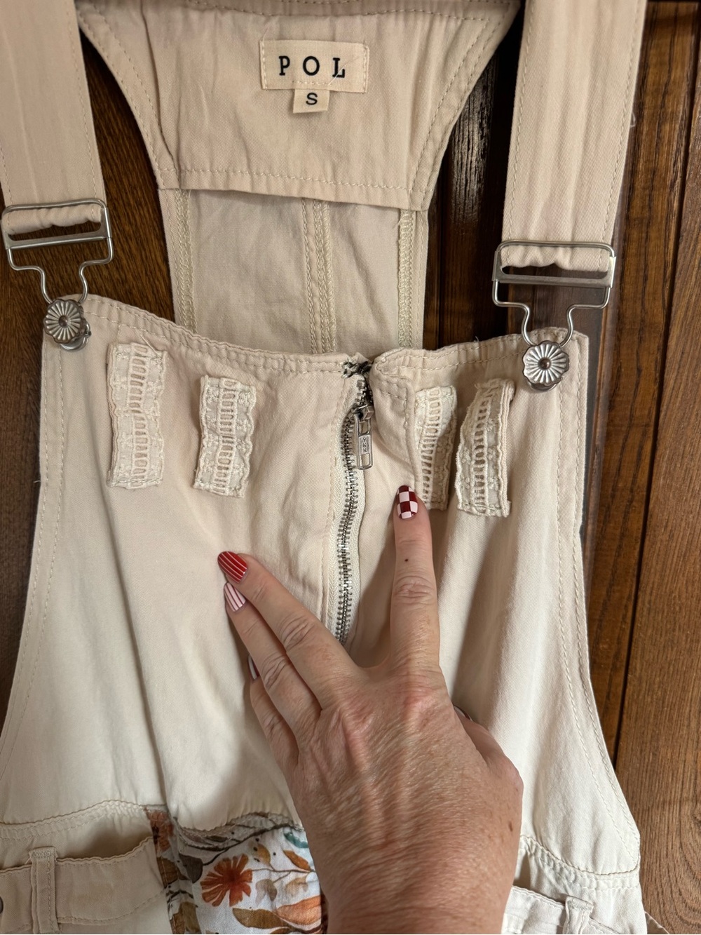 POL Cream Overalls with Floral Panel Jumpsuit - Picture 4 of 7
